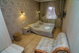 Гостиница George Hotel Краснодар Номер комфорт улучшенный с 1 двуспальной кроватью-6